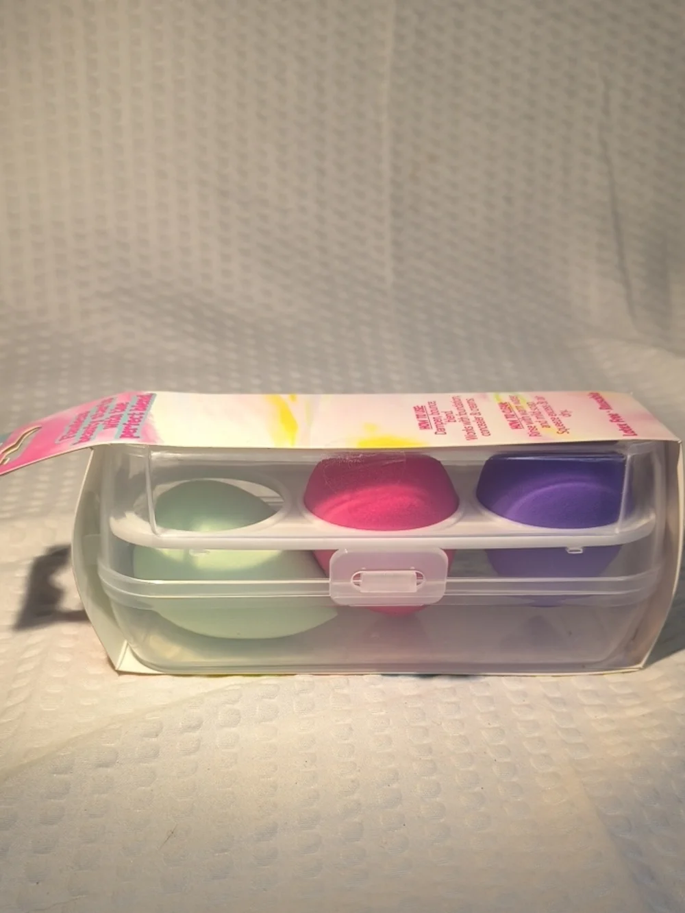 Makeup Sponges In Egg Shape 3 With Carrying Case Purple, Pink, Green